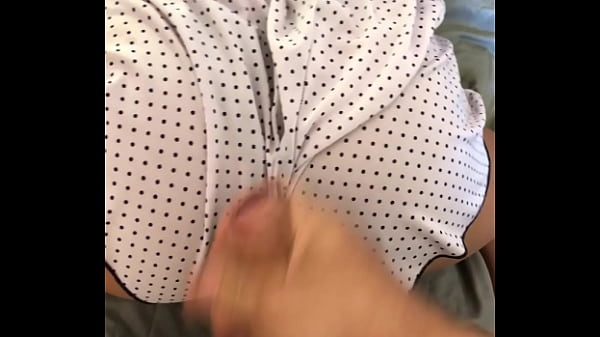 Padrastos sofrem ao ver a enteada sendo fodida secretamente depois da escola ( SEX TOY )